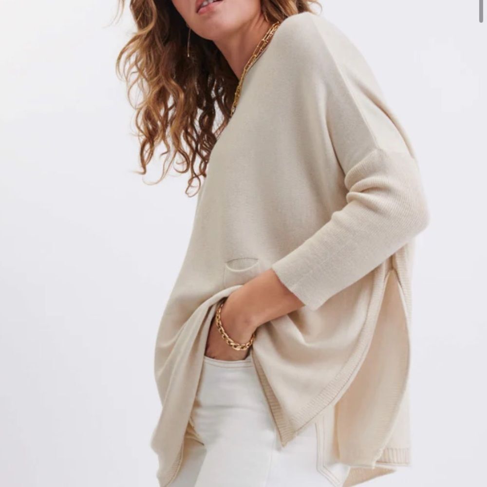 Mersea Catalina sweater in sand One size - Picture 3 of 12